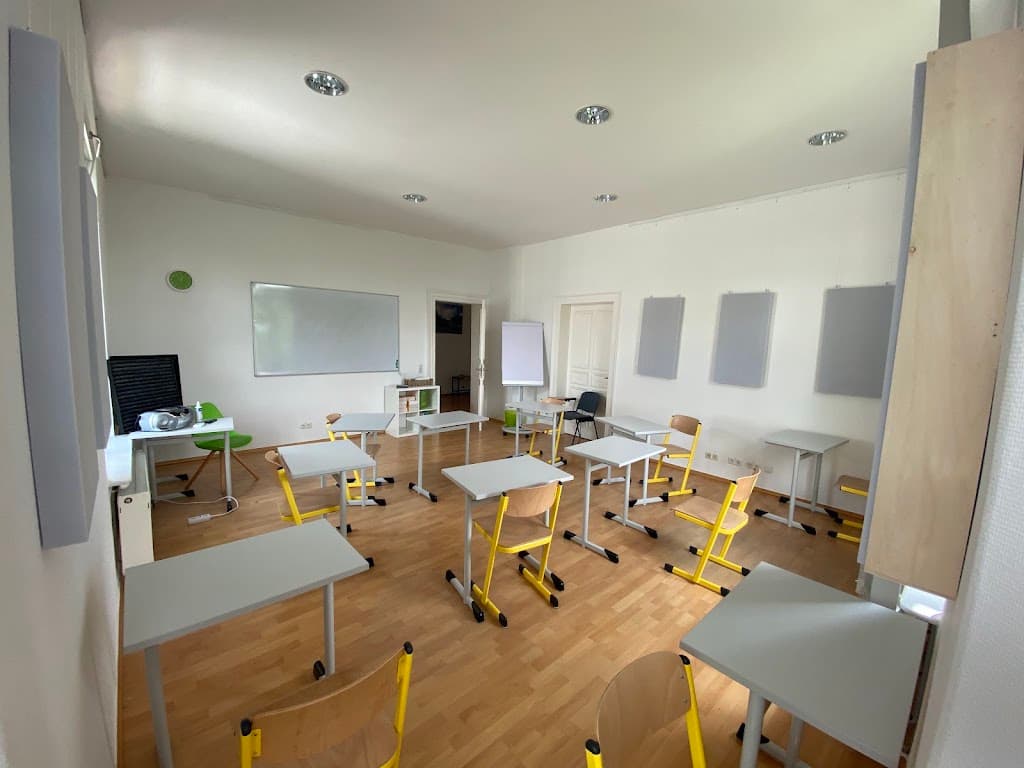 Institut für deutsche Sprache und Kultur e.V. (Halle /S.) - IDSK